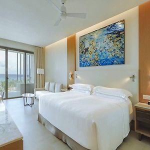 Junior Suite Ocean Front